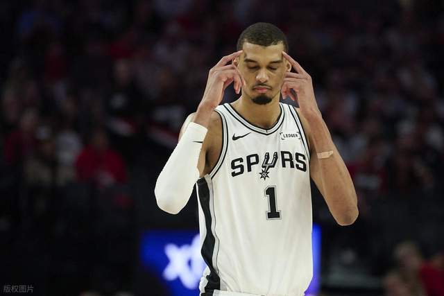 开云APP-创历史！落后19分变大胜21分！西部第二大逆袭，文班复出杀红眼